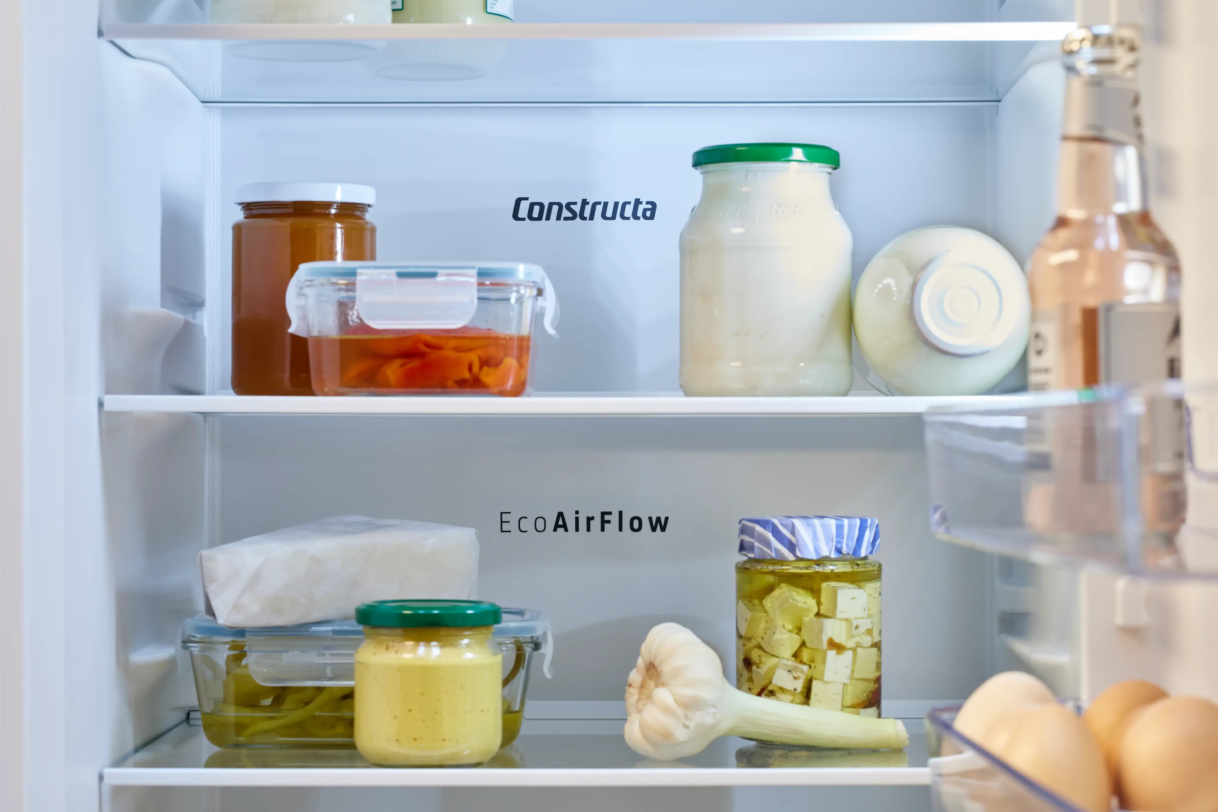 CONSTRUCTA CK141NSE0 Einbau-Kühlschrank 122 cm LED-Touch EcoAirFlow Weiß